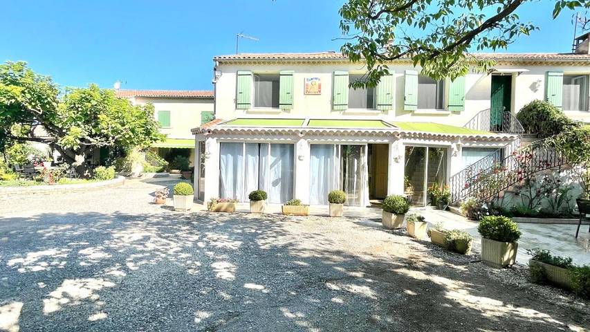 Casa de vacaciones para 10 personas, con jardín además de piscina y vistas, Familias con niños - 1