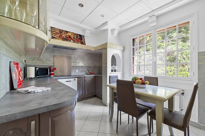 Gîte pour 6 personnes, avec terrasse dans Plage des Sablettes Est - 3