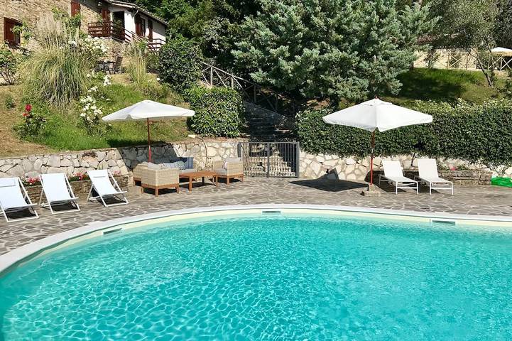 Ferienhaus für 5 Personen, mit Whirlpool und Terrasse sowie Garten und Pool - 1