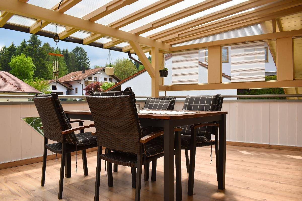 Ferienwohnung bei Wolf und Eule - Ferienwohnung bei Wolf und Eule (75 qm) mit Terrasse in Lohberg, Ostbayern