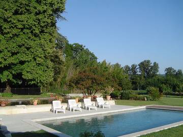 Gîte pour 10 personnes, avec jardin ainsi que terrasse et piscine à La Bâtie-Rolland