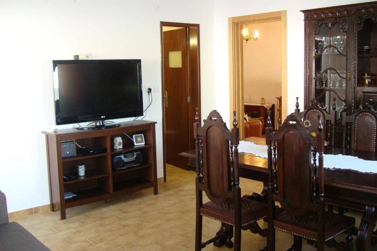 Apartamento inteiro, Three-Bedroom Apartment in Chouto, Parreira e Chouto