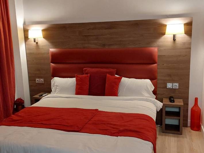 Maison d’hôte pour 2 personnes, avec Jacuzzi et Terrasse ainsi que Jardin et Vue à Épinay-sur-Seine