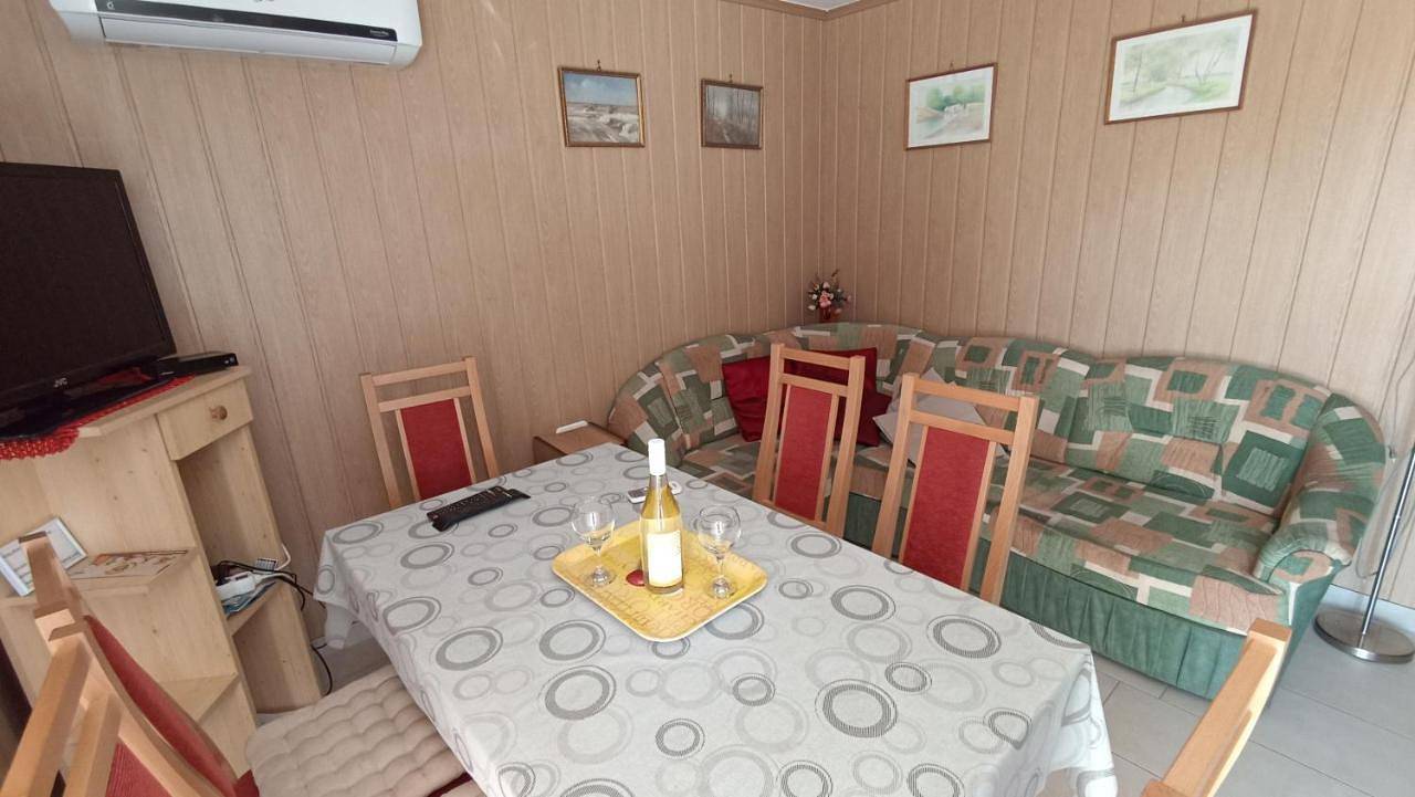 Ottó Nyaraló in Revfülöp, Balaton Region