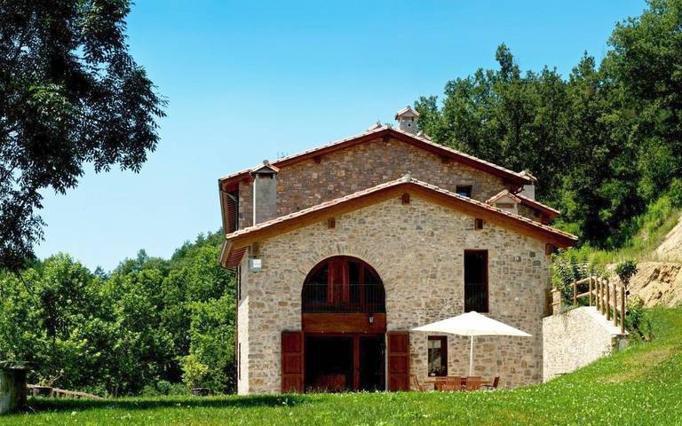Casa rural para 12 personas, con Balcón y Terraza además de Jardín y Piscina en San Juan de las Abadesas