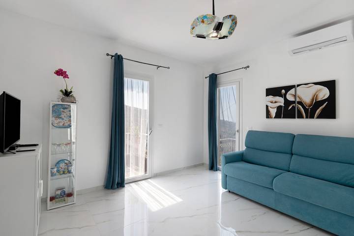 Appartamento intero, Appartamento 'Rosetta' con Vista Mare, Wi-Fi e Aria Condizionata in Vallebona, Riviera di Ponente