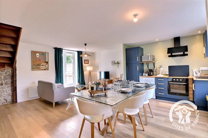 Gîte pour 4 personnes, avec Terrasse ainsi que Jardin et Vue