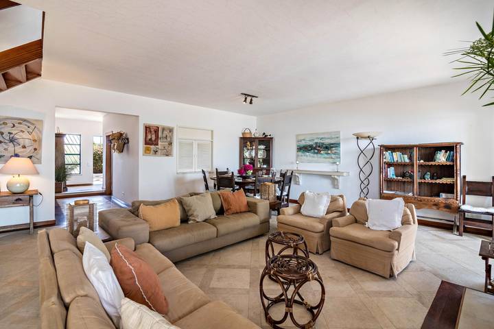 Villa de vacances "Faro Beach House" avec vue sur la mer, Wi-Fi, Jardin et Terrasse ; Parking disponible dans la propriété in Ilha de Faro, Montenegro (Faro)