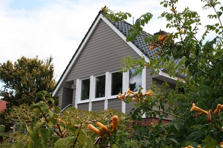 Ferienhaus für 4 Personen, mit Garten in Jade