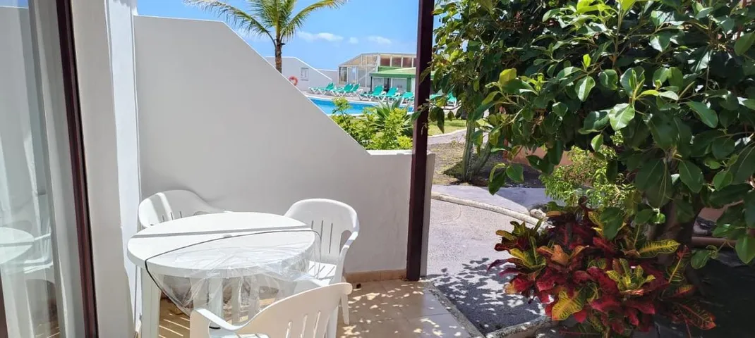 Apartamento de vacaciones para 3 personas, con terraza y piscina - 1