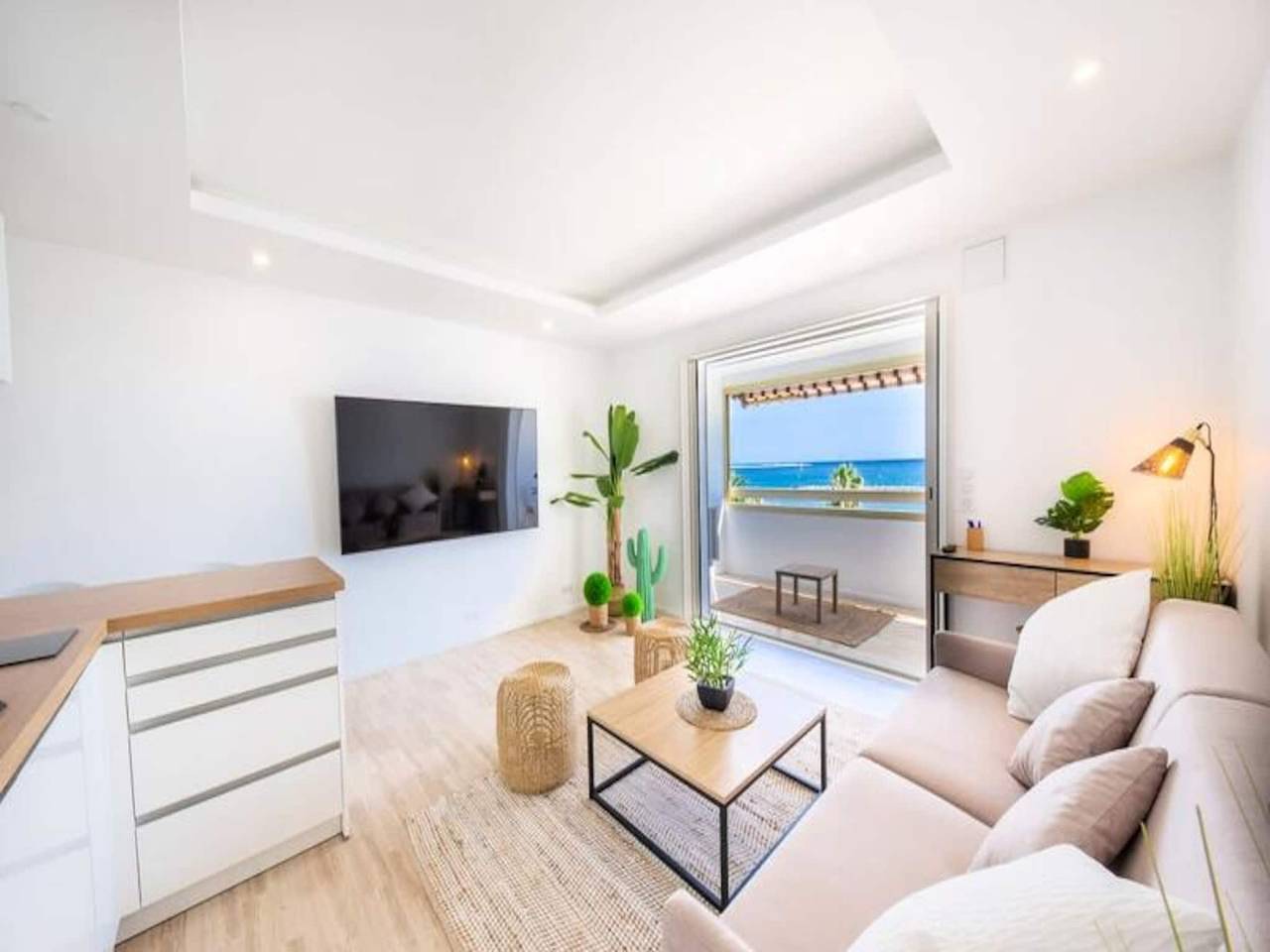 Apartamento entero, Apartamentos para 4 personas in Saint-Laurent-du-Var, Region de Cannes