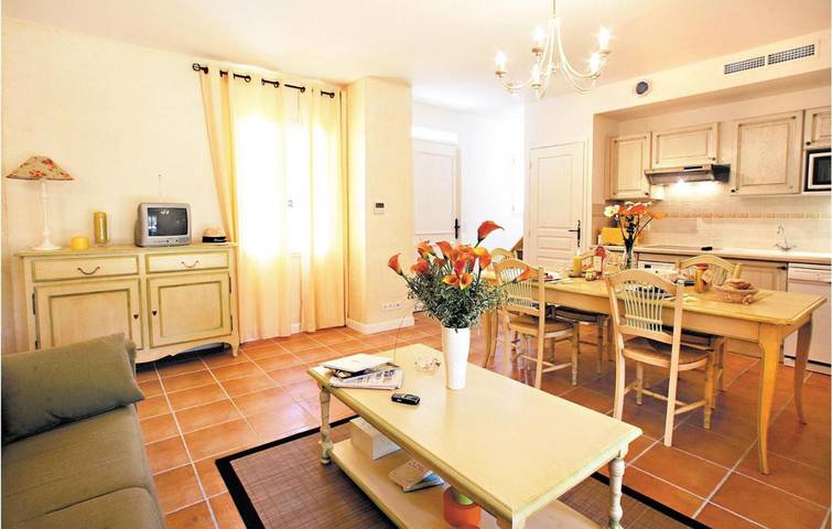 Gîte pour 4 personnes, avec jardin ainsi que piscine et balcon dans Domaine de Fayence - 4