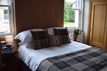 Log Cabin for 4 People in Loch Lomond, Argyll & Bute, Photo 1