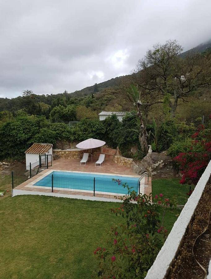 Casa rural con piscina para 10 personas, con balcón y vistas además de piscina y jardín en Campo de Gibraltar - 4