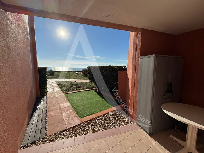 Gîte pour 4 personnes, avec jardin dans Plage Lazaret - 2