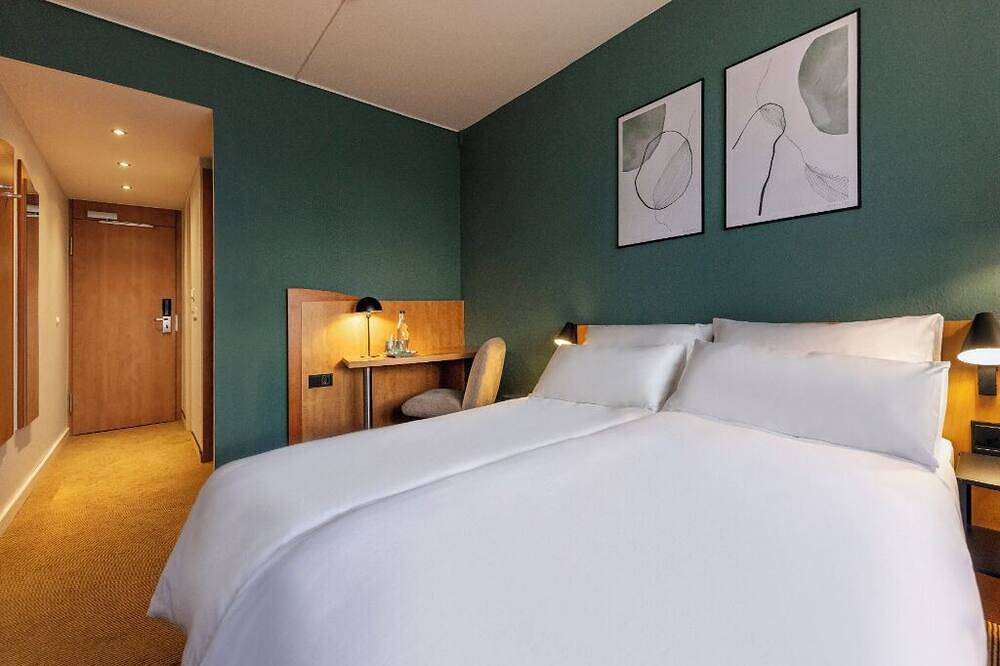 Convenient & Modern Pet-Friendly Room Close to Parks and Shopping Areas in Viewegs Garten- Bebelhof, Braunschweig (Germany)