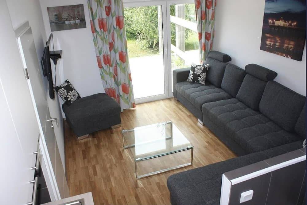 Appartement entier, Ferienwohnung Neuendorf für 1 - 9 Personen mit 2 Schlafzimmern - Trampolin, Boot in Neuendorf (Saal), Saal