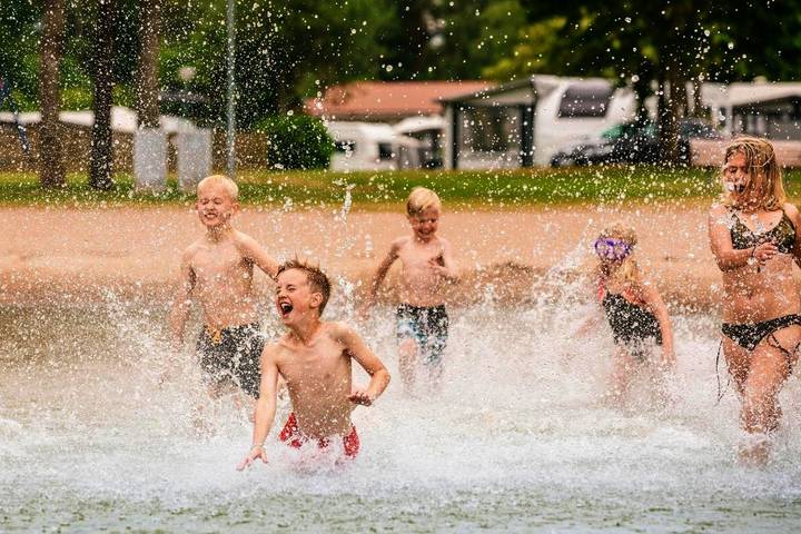 Ferienpark für 2 Personen, mit Garten und Whirlpool sowie Sauna in Schweden - 4