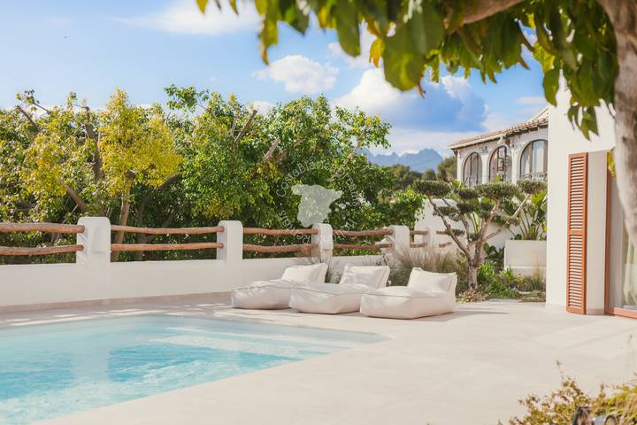 Chalet para 12 personas, con jardín además de vistas al mar y balcón en Marina Alta - 3