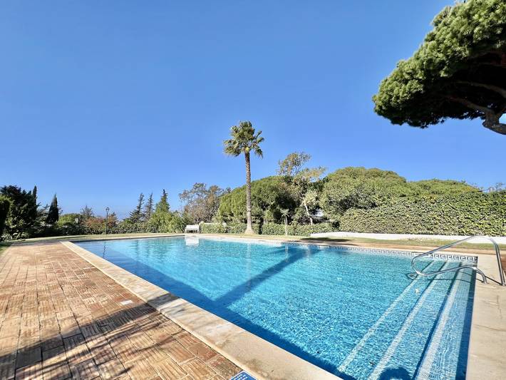 Villa pour 6 personnes, avec piscine et balcon à Quarteira
