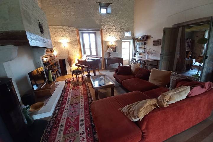 Location de vacances pour 10 personnes, avec jardin à Saint-Germain-de-Vibrac