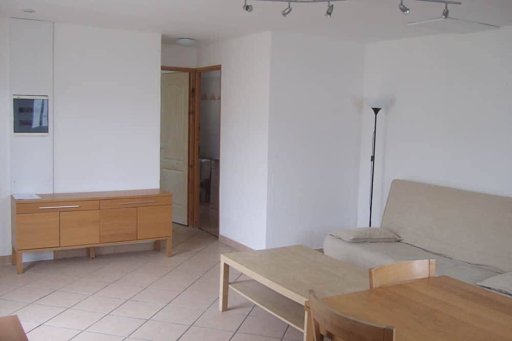 Beautiful independent cottage with garden in Contes, Nice region