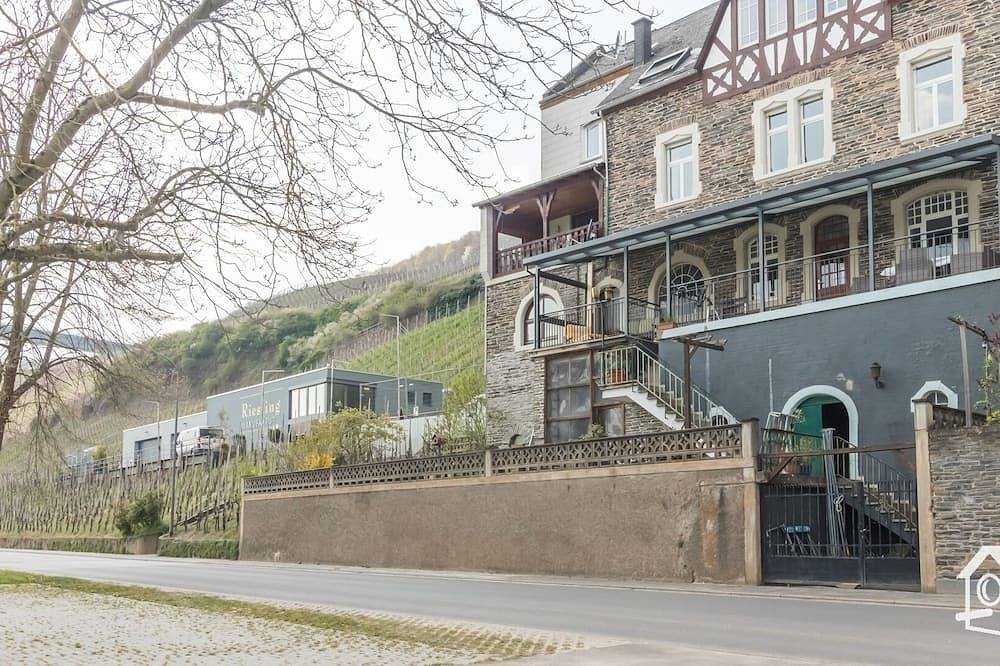 Grande maison avec vue sur le fleuve sans obstacle, 6-10 personnes, 3 salles de bains in Ürzig, Région de Bernkastel-Kues