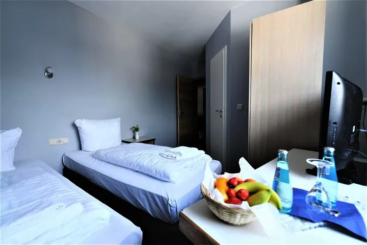 Hôtel pour 3 personnes, avec terrasse et jardin - 1
