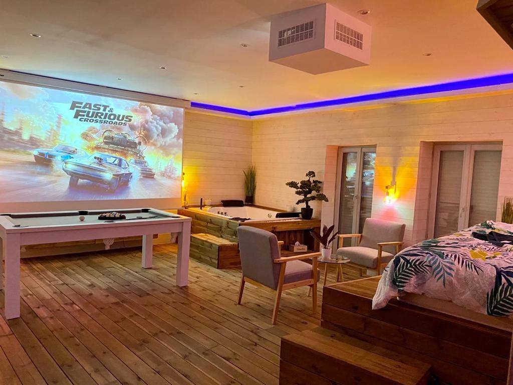 Appartement entier, One-Bedroom Apartment in Aubière, Parc naturel régional des Volcans d'Auvergne