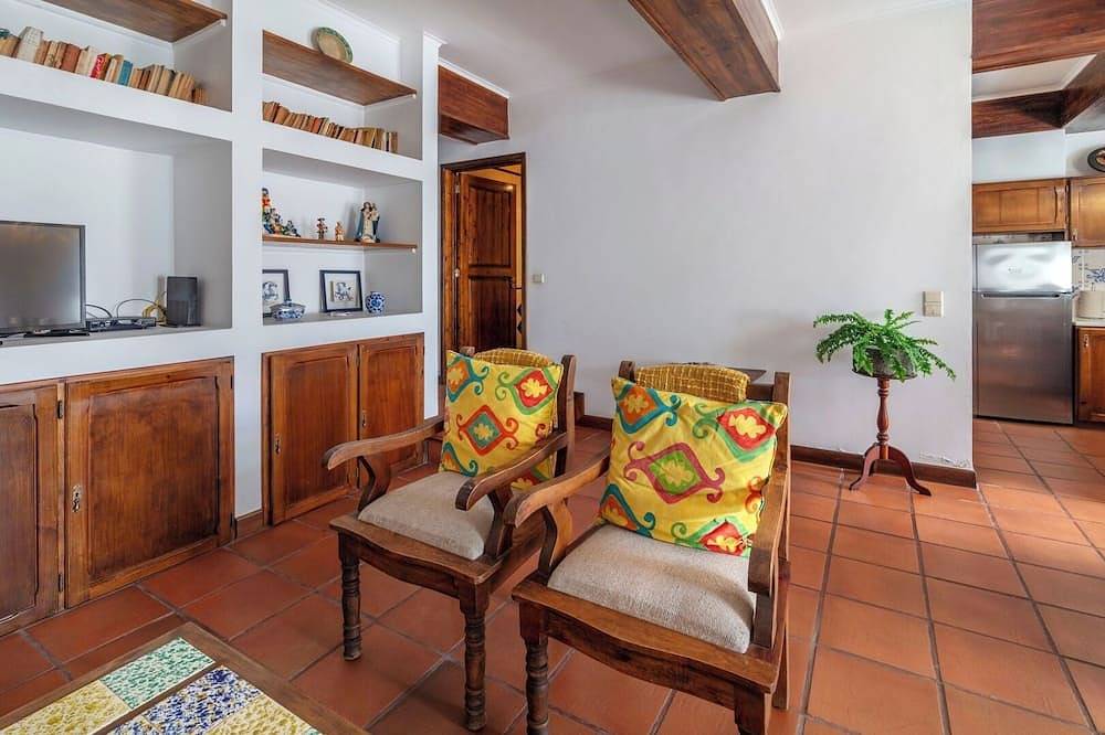 Ganze Wohnung, Charm House in the City Heart - Azorean Butler in São Miguel Island, Ponta Delgada