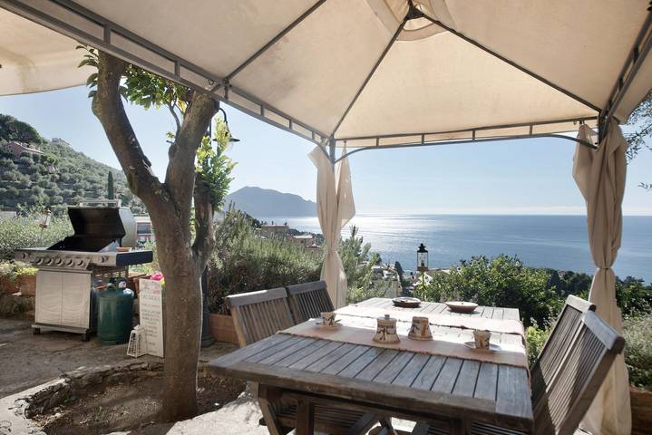 Ferienwohnung für 4 Personen, mit Garten in Ligurien