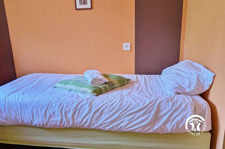 Gîte pour 8 personnes, avec jardin et piscine, animaux acceptés à Brecé - 4