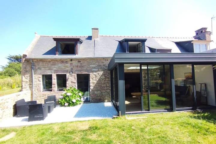 Location de vacances pour 10 personnes, avec vue ainsi que jardin et terrasse dans Fort La Latte - 3