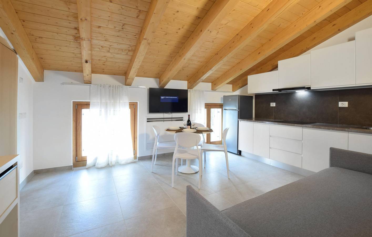 Hel ferielejlighed, Ferielejlighed for 4 personer in Peschiera del Garda, Garda-Fjellene