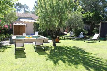 Gîte pour 3 personnes, avec jardin à Porto-Vecchio