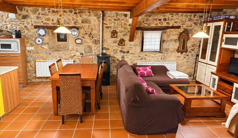 Casa rural para 10 personas, con Terraza y Vistas en Parque Regional de la Montaña de Riaño y Mampodre - 4