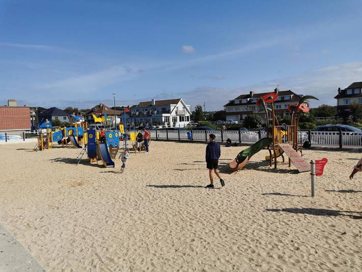 Gîte pour 4 personnes, avec terrasse et vue à Hautot-sur-Mer - 3