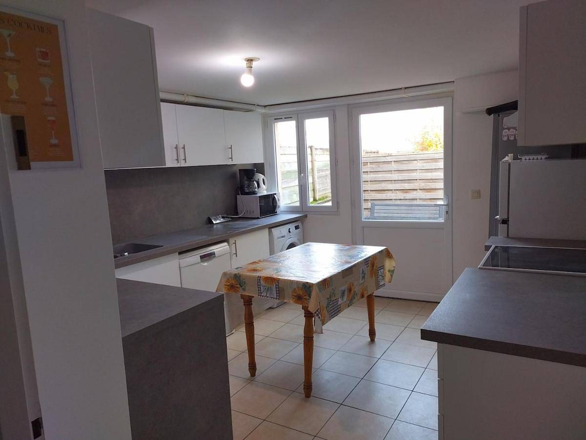 Townhouse - entire in Prinquiau, Vallée de la Loire