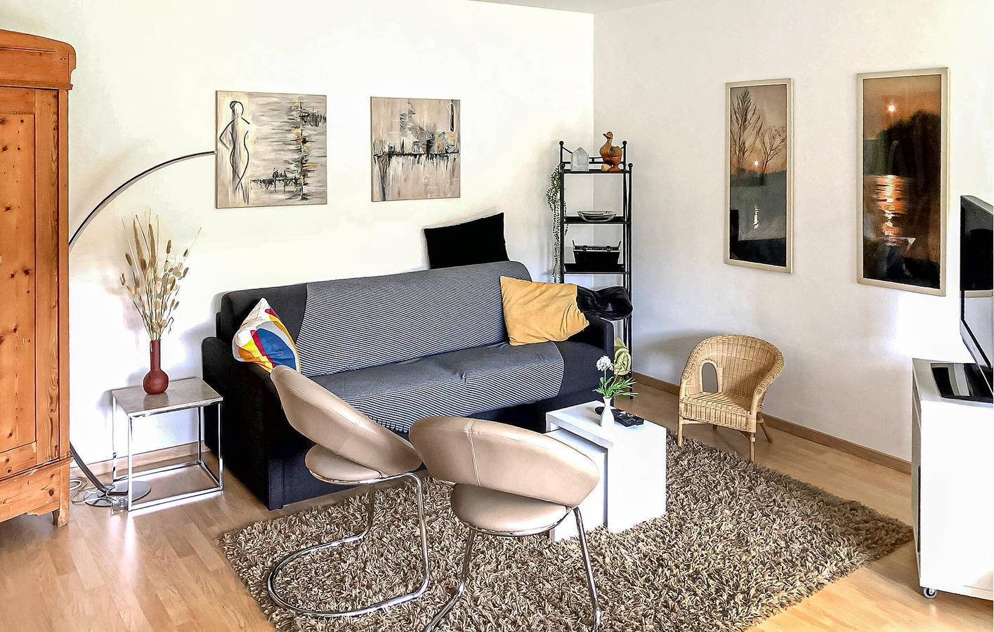 Ganze Ferienwohnung, Emmer River Apartment - Parkplatz, Terrasse, Internet in Bad Pyrmont, Weserbergland