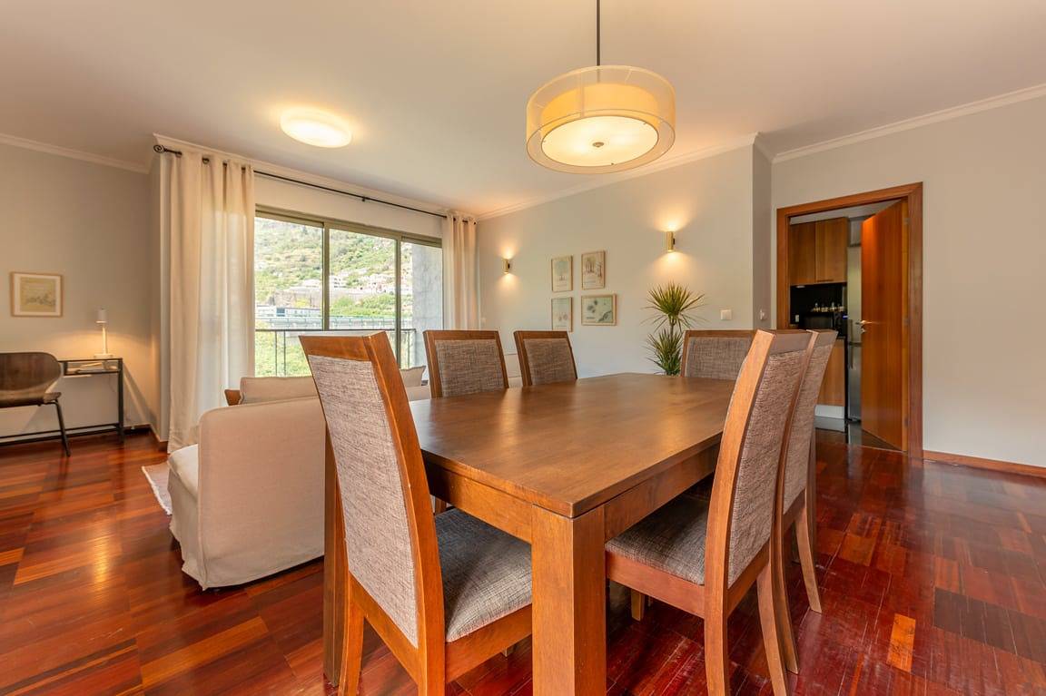 Ganze Wohnung, Ferienwohnung für 4 Personen mit Balkon in Santa Cruz (Madeira), Madeira