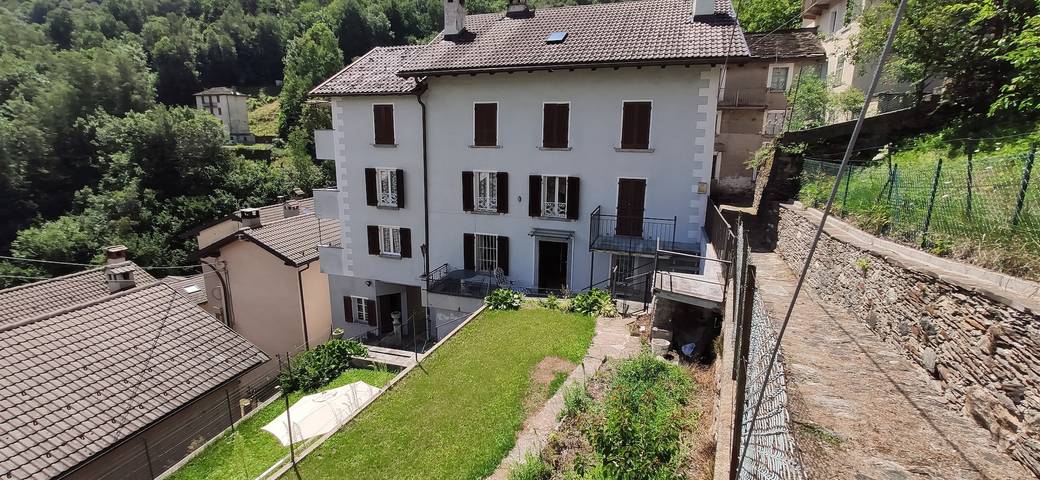 House with Garden and Terrace in Gurro, Ticino Alps and Verbano