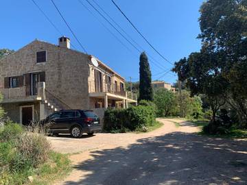 Gîte pour 2 personnes, avec terrasse et vue à Figari