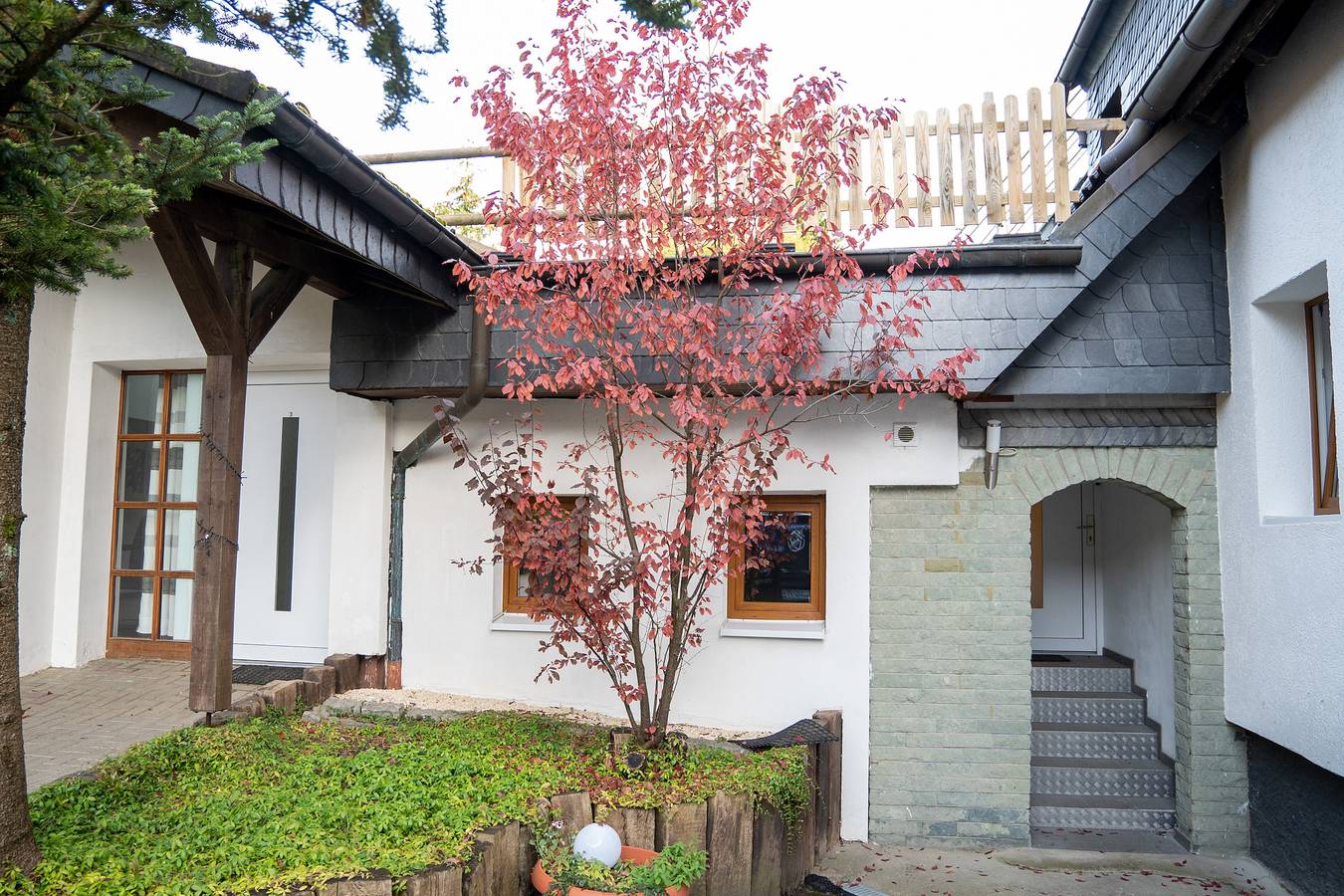 Geheel appartement, Appartement "Villa Nordhang - Appartement 5" met Uitzicht op de Bergen, Terras & Wi-Fi in Winterberg, Hochsauerlandkreis