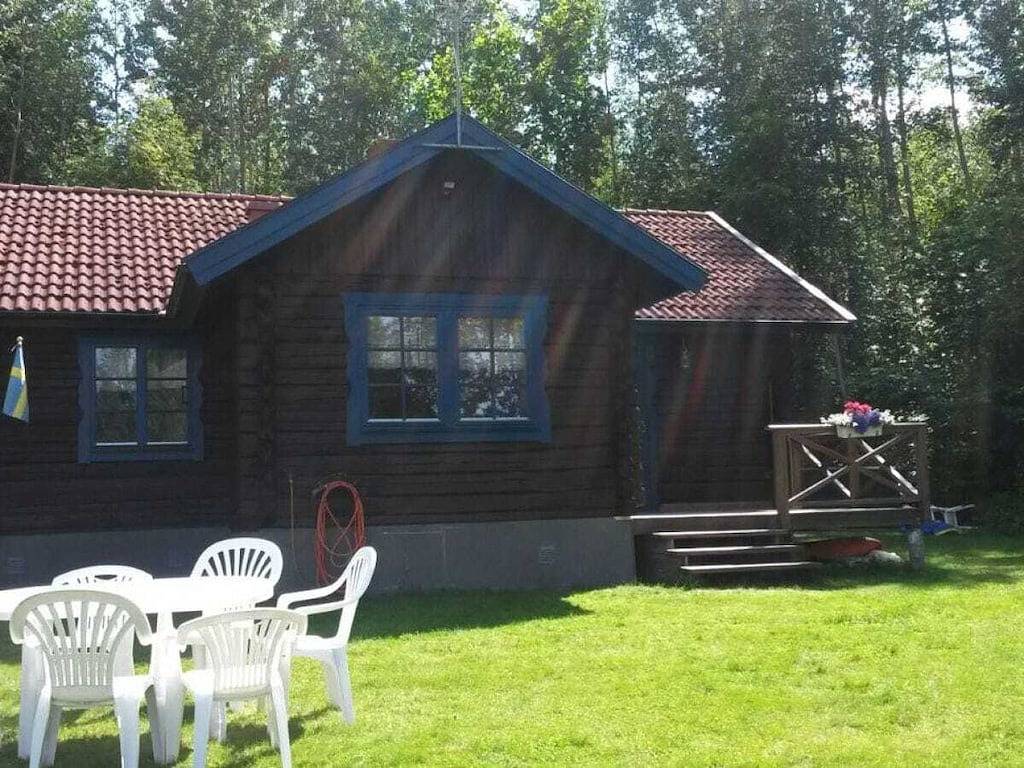 Ferienhaus in Laxå mit Schwimmbecken in Finnerödja distrikt, Laxa