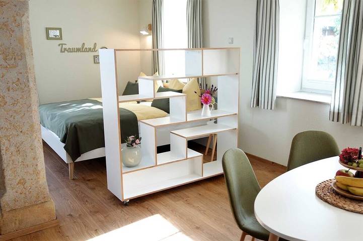 Ferienwohnung für 2 Personen, mit Pool und Garten sowie Sauna, mit Haustier in Meißen