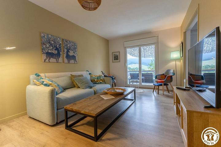 Gîte pour 6 personnes, avec jardin à Murat-le-Quaire - 2