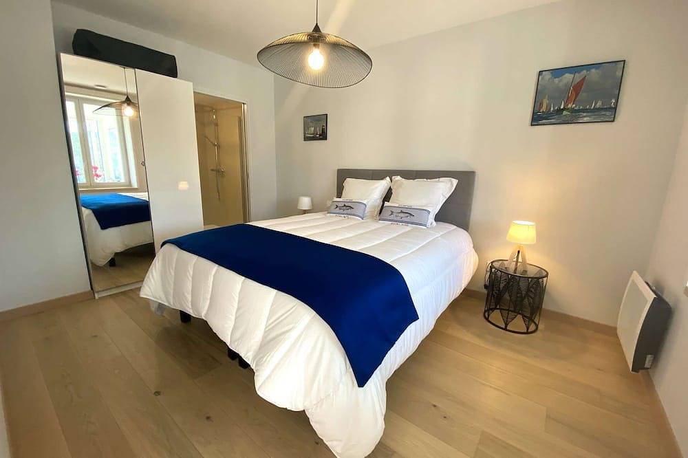 Appartement entier, La Forêt-Fouesnant centre, bel appartement, golf à pied, vue mer in La Forêt-Fouesnant, Côte de Cornouaille