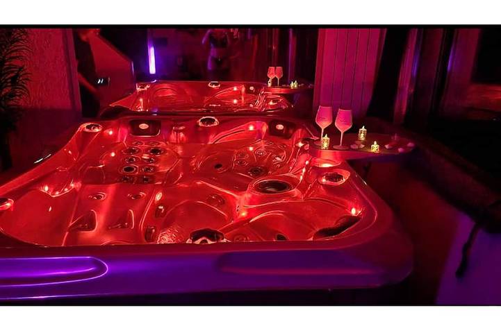 Appartement entier, Duplex meublé Xcoquine  Spa & piscine in Tourves, Région de Brignoles
