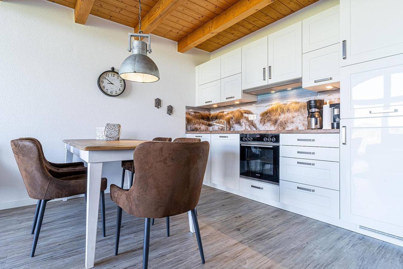 Ganze Wohnung, Friesenhof 3 - wunderschönes Appartement in einem Haubarg direkt in Ording! in St. Peter-Ording, Eiderstedt