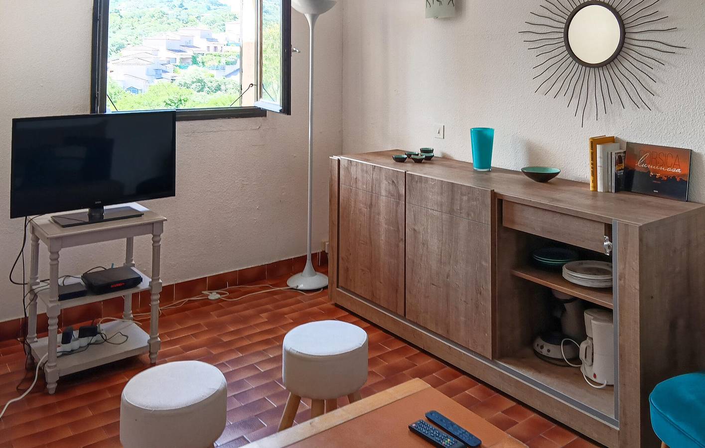 Appartement de vacances entier, Appartement en bord de mer avec piscine, terrasse et WiFi, parking in Grosseto-Prugna, Golfe D'Ajaccio